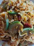 Fried noodle with dried hot chilli (มาม่าผัดพริกแห้ง)