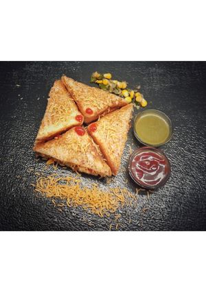 वेजिटेबल सैंडविच (Vegetable sandwich recipe in Hindi) रेसिपी मुख्य फोटो