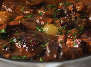 Une photo de Coq au Vin