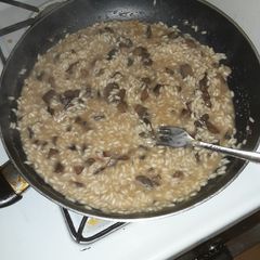 A picture of Mushroom risotto.
