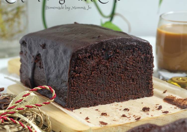 Cara Gampang Menyiapkan Chocolate Pound Cake yang Bikin Ngiler