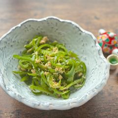 A picture of Japanese Tuna and Green Sweet Peppers.