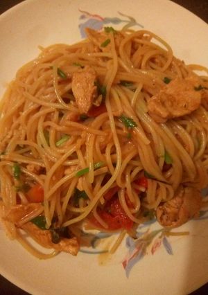 A picture of Spaghetti with chicken.