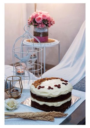 Foto resep Moist Carrot Cake with cream cheese Frosting