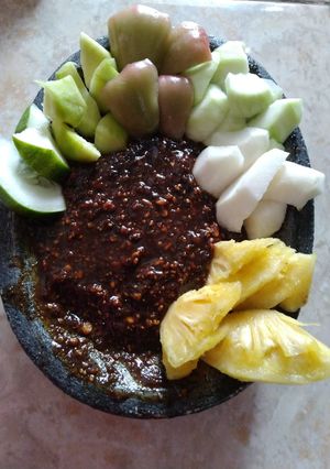 Foto resep Rujak buah sederhana ☺