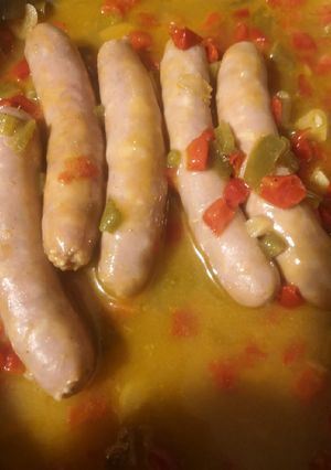 Una foto de Longanizas al vino
