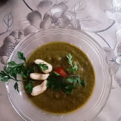 A picture of Haryali Kaju kofta curry.