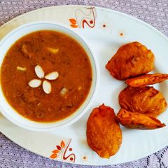 A picture of #Mango puri with Gud keiry Garvanu Platter.