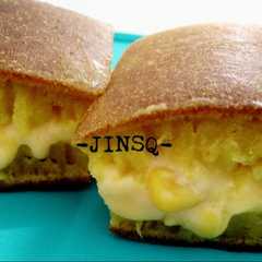 A picture of Apam Balik/Martabak Manis/Terang Bulan.