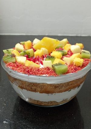 A picture of Fresh Fruit Tifle.