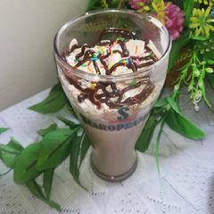 A picture of Çreamy Çold Çoffee.