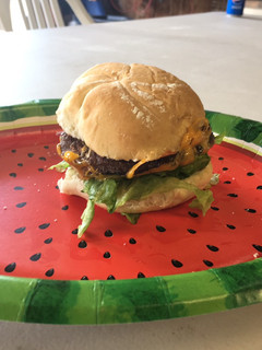 A picture of Cheeseburger.
