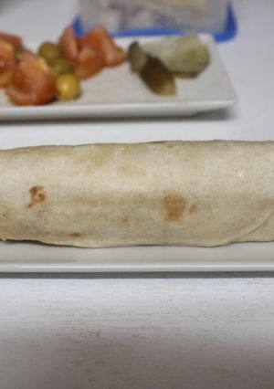 Una foto de Tortita rellena de carne picada cocida con mayonesa