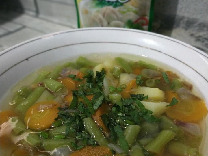 Resep Sayur sup bening bumbu kuah bakso yang Lezat