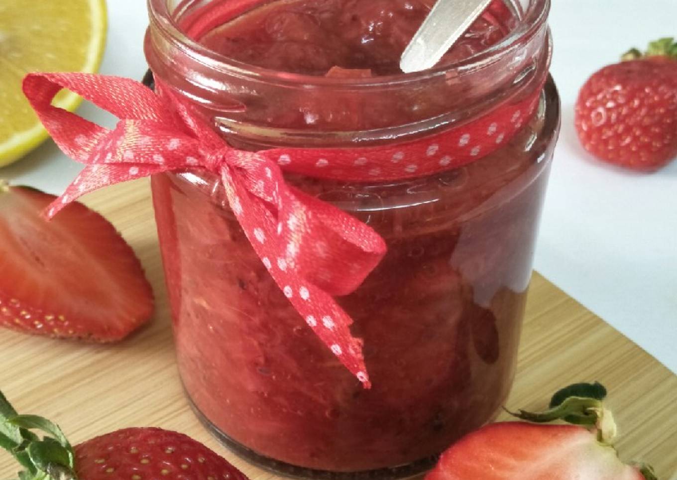 Strawberry sweet lime compote