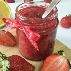 A picture of Strawberry sweet lime compote.
