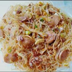 รูปของ Bihun goreng jamur tiram