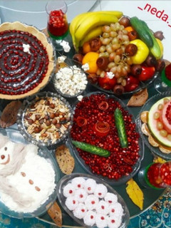 عکسی از دستور میز شب یلدا ندابانوپز