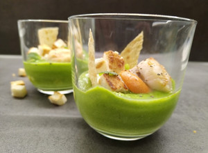 Foto di Finto gazpacho di piselli e capesante