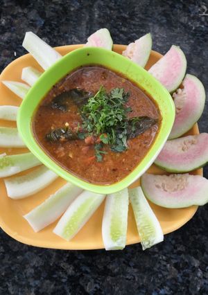 A picture of Kale chane chick peas in coconut gravy.