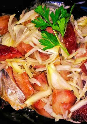 Фото Салат с селёдкой и маринованным луком.