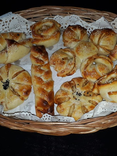 A picture of Savoury chicken bread.