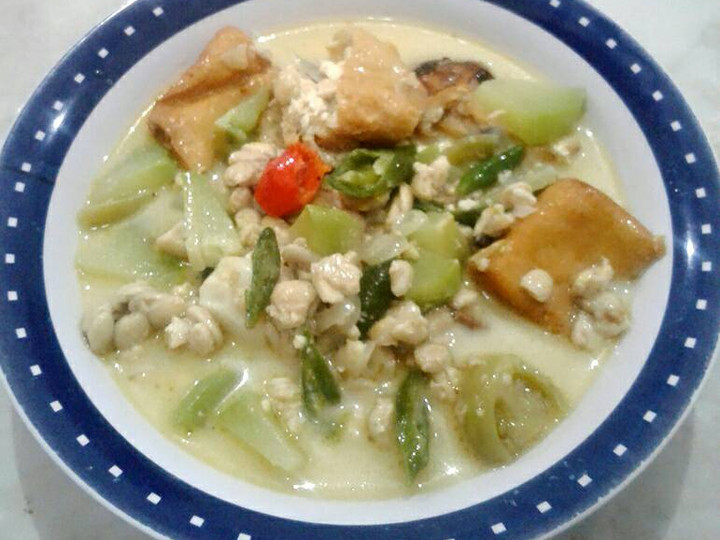 Bagaimana Menyiapkan Sayur lombok ijo tahu tempe yang Enak