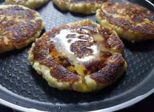 Una foto de Mini Pancakes de coco y banana sin huevo sin gluten