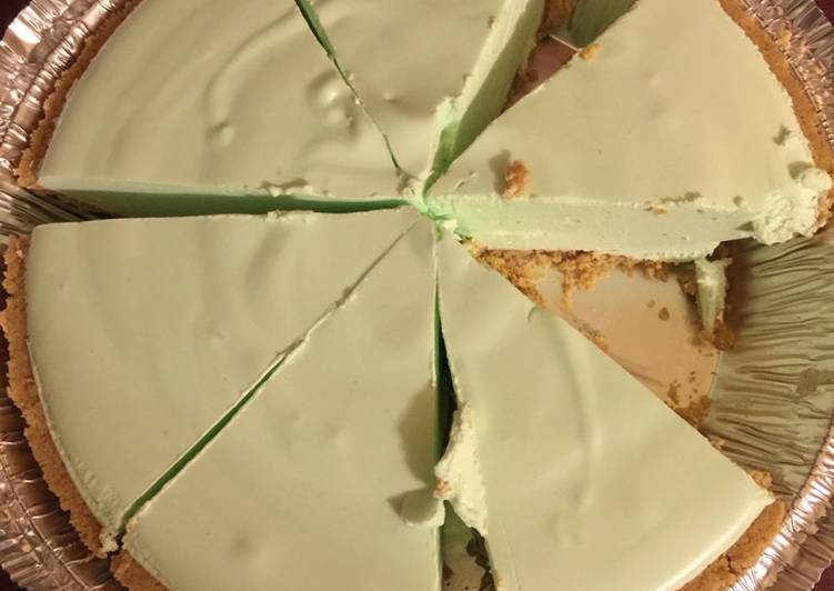 Recipe of Perfect Key Lime Pie (Weight Watchers version).