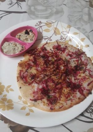 A picture of Onion uttapam.