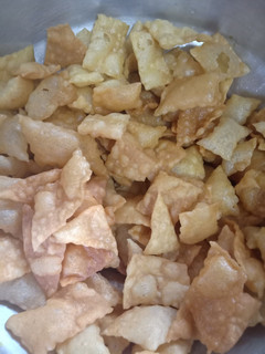 கோதுமைமாவு துக்கடா (Kothumai maavu thukkada recipe in tamil) செய்முறை முக்கிய புகைப்படம்