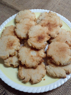 Una foto de Cookies de coco sin azúcar y naranjas 🥥🍊