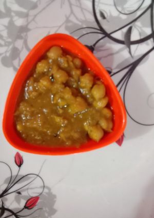 A picture of White chana.