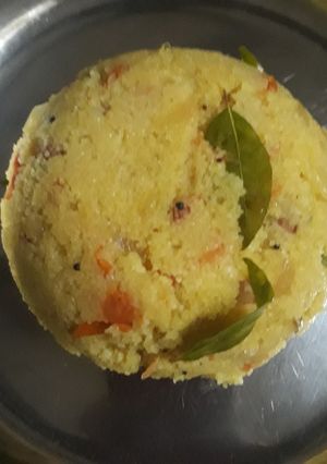 ઉપમા (Upma Recipe in Gujarati) રેસીપી મુખ્ય ફોટો