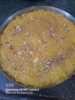 ટોપરા પાક (Topra Paak Recipe In Gujarati) રેસીપી મુખ્ય ફોટો