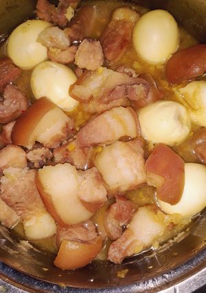 Hình của món Thịt kho trứng.