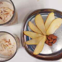 A picture of Apple Milkshake.