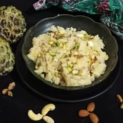 A picture of Sitafal Halwa (custard apple Halwa).