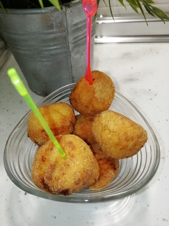 Una foto de Bolitas de patata, zanahoria y queso