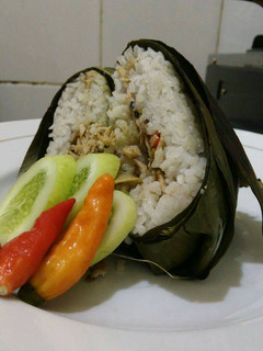 Foto resep Nasi bakar isi tongkol ala mama olief