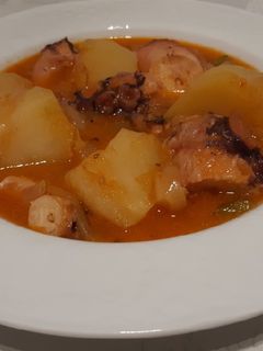 Una foto de Guiso de pulpo