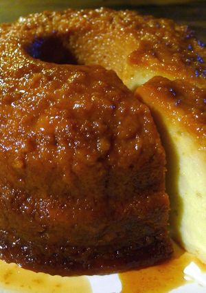 Una foto de Budín de pan con pasas de uva y o frutas secas