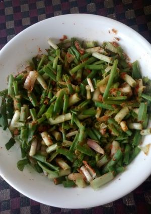 A picture of Spring Onion Salad.