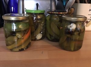 Une photo de Conserves de piments verts au vinaigre