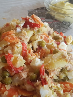 Una foto de Ensaladilla rusa con mahonesa casera