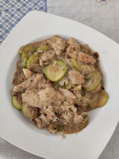 Una foto de Pollo strogonoff