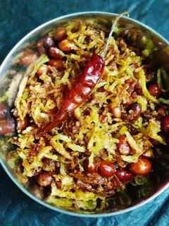 ঝুরি আলু ভাজা (Jhuri aloo bhaja recipe in bengali) রেসিপির প্রধান ছবি