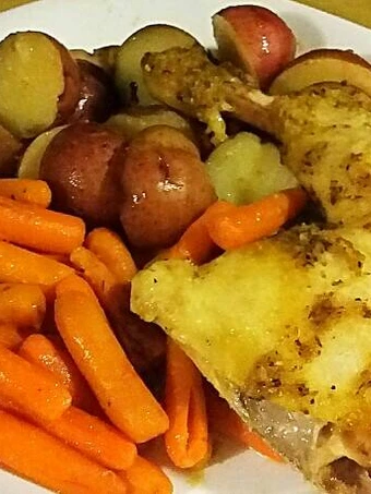 Simple Way Make Recipe Slow Cooker Chicken Quarters with Potatoes &amp; Carrots that is Can Pamper Your Tongue, Perfect}
