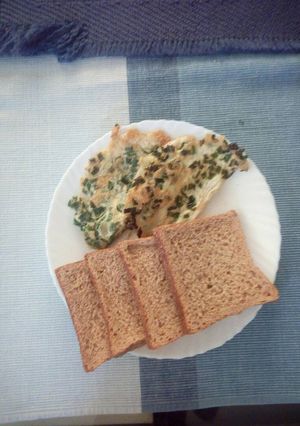 A picture of Spring onion breakfast.