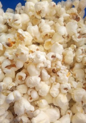 A picture of Home made popcorn.
